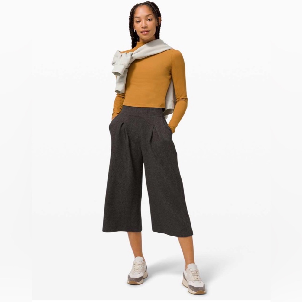 NWT 🍋 Lululemon Can You Feel The Pleat Crop